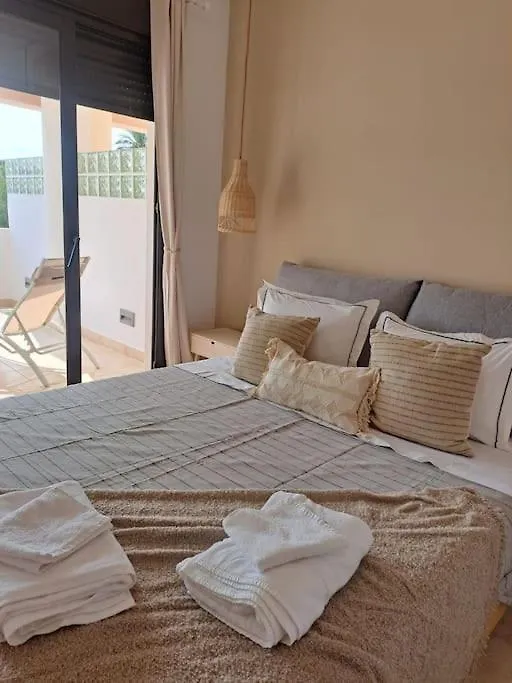 The Retreat, Valle Del Este Modern Apartment Vera