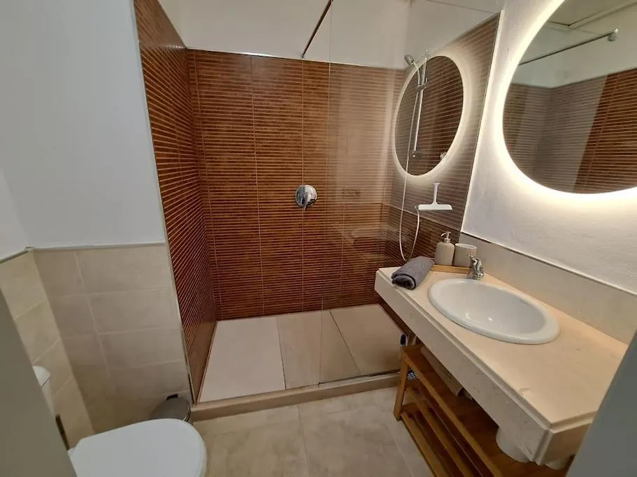 The Retreat, Valle Del Este Modern Apartment Vera